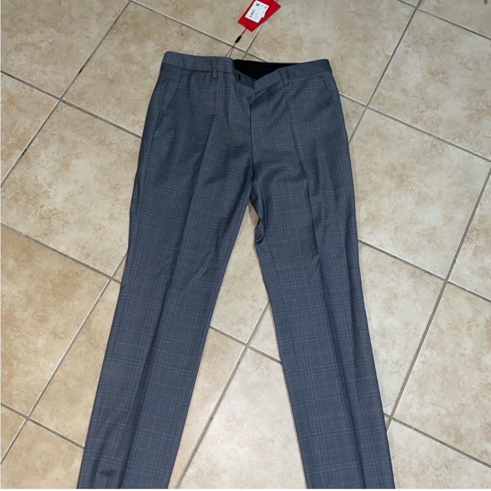 Hugo boss suit paints. Matching blazer listed separately. New with tag